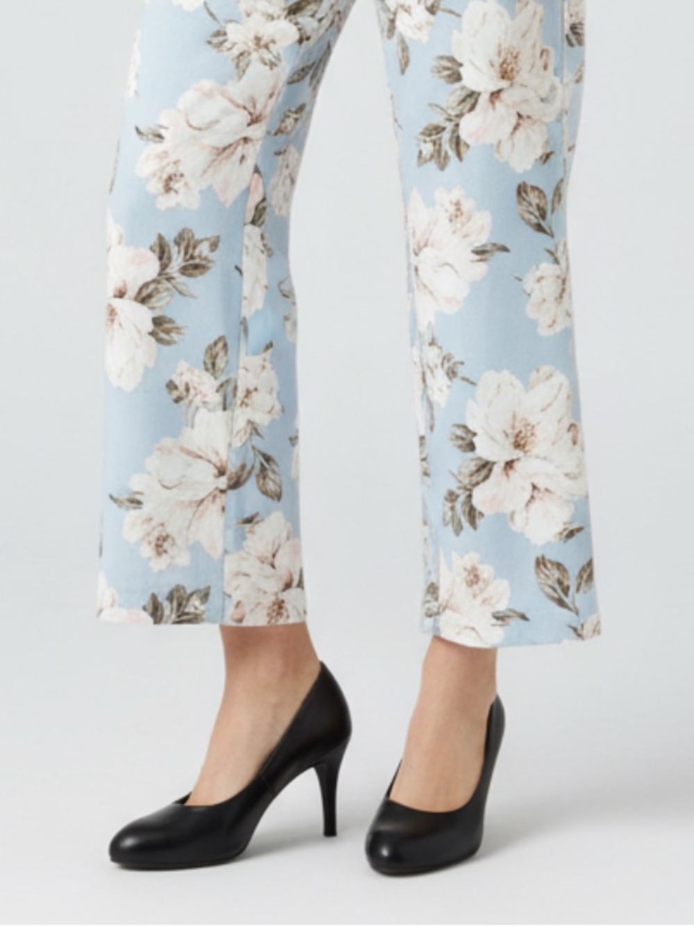 NWT -Comfort Plus by Predictions Classic Black Pumps